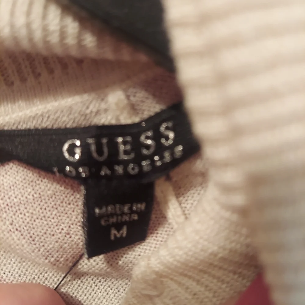 Guess Girls NWT Size M Eggshell Poncho